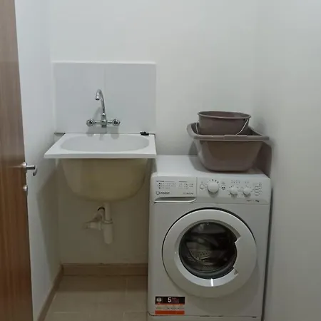 Sw1 - Cosy Three Bedroom In Xghajra