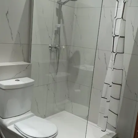 Sw1 - Cosy Three Bedroom In Xghajra