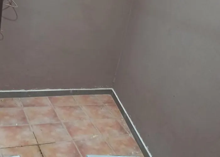 Sw1 - Cosy Three Bedroom In * Xghajra